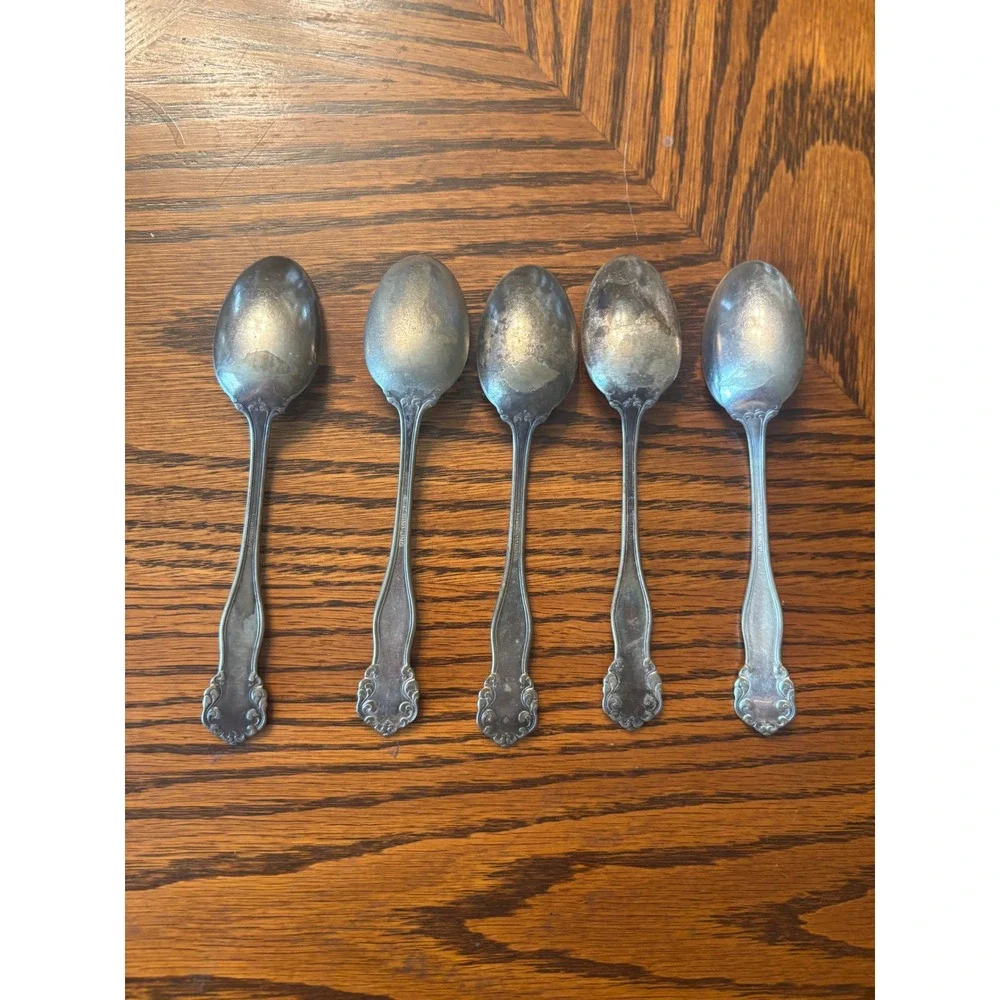 Vintage E.C. Simmons Silver Plated Teaspoons Set of 5 Ornate Scroll Pattern